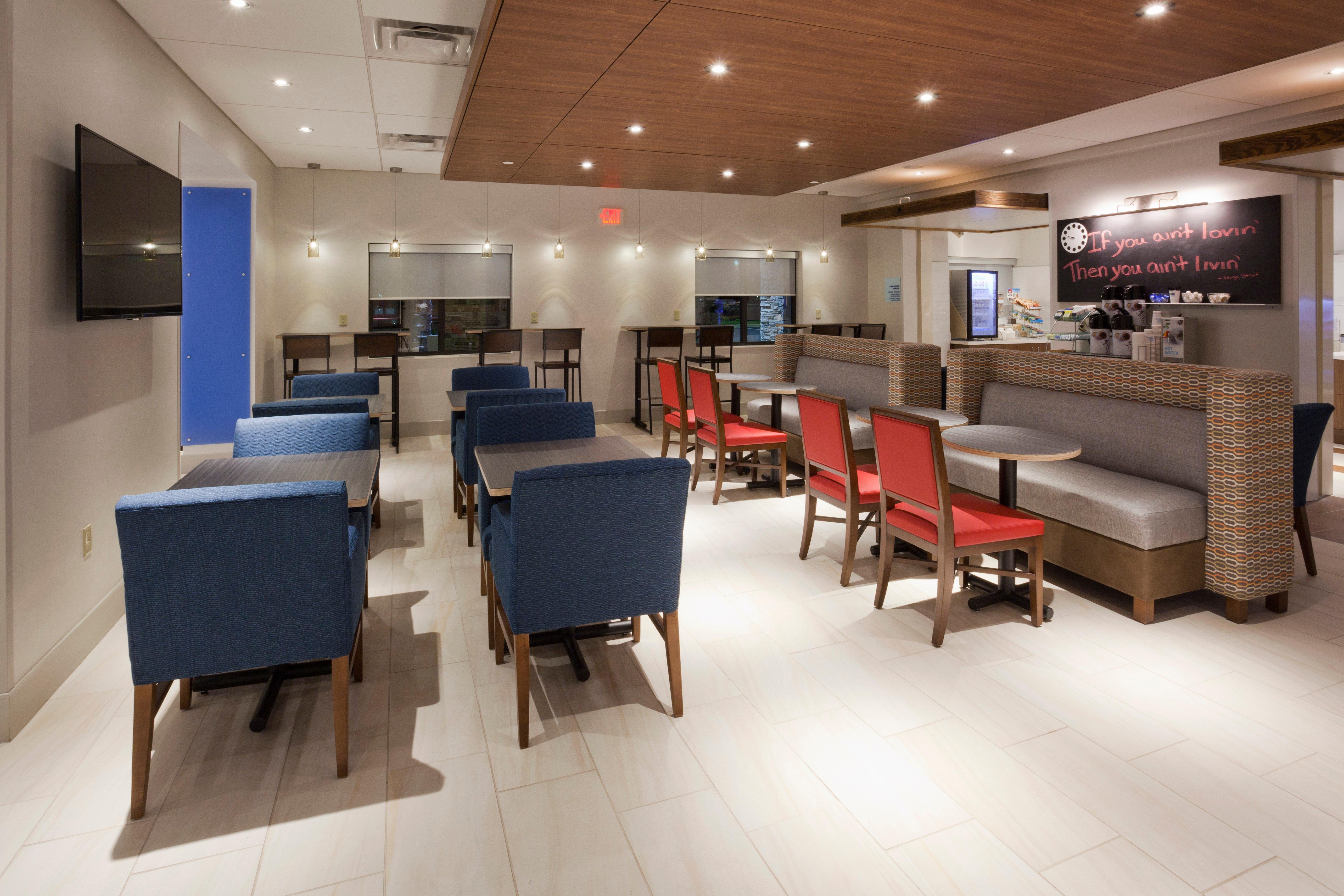 Holiday Inn Express Roseville-St. Paul By Ihg Exterior photo