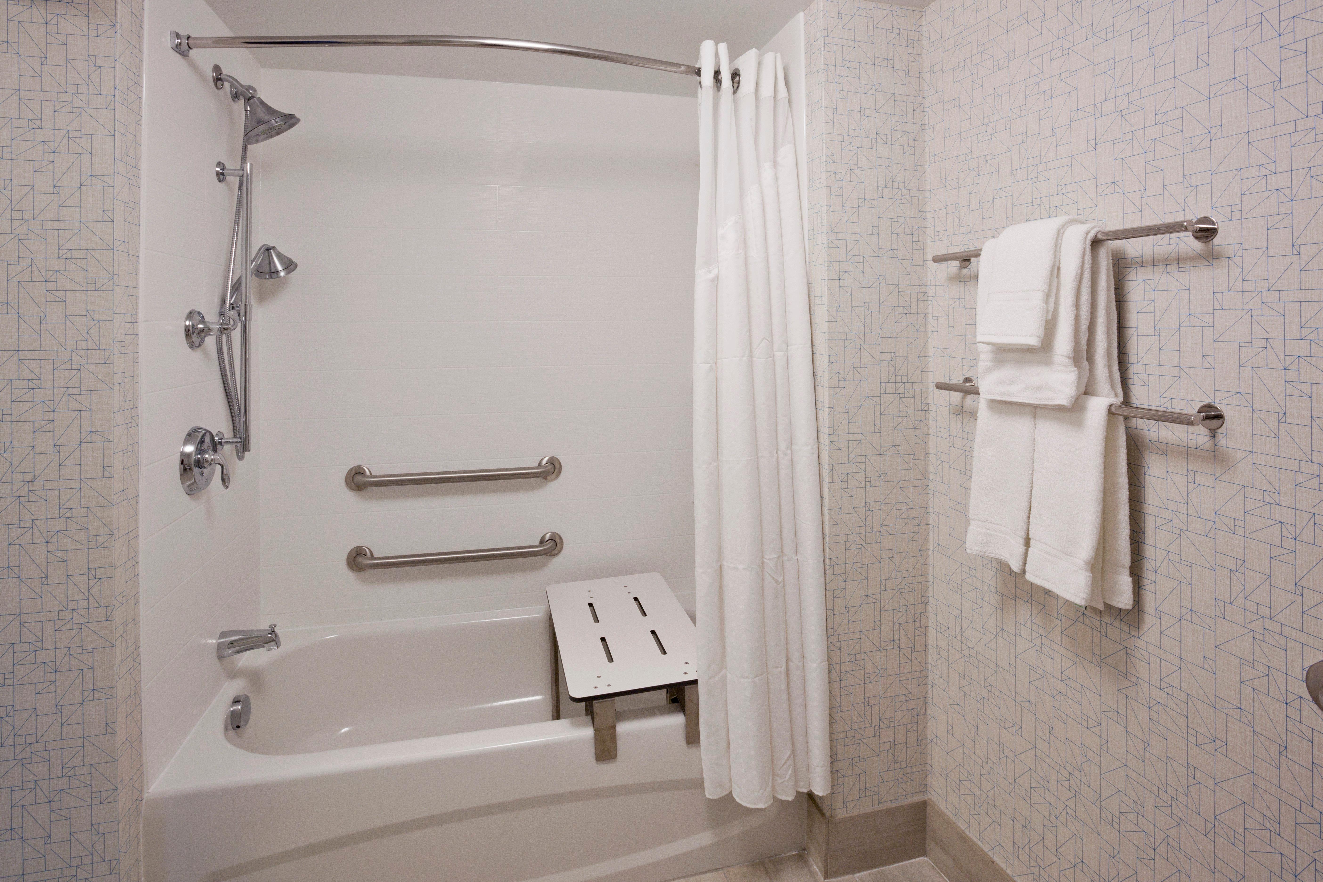 Holiday Inn Express Roseville-St. Paul By Ihg Exterior photo