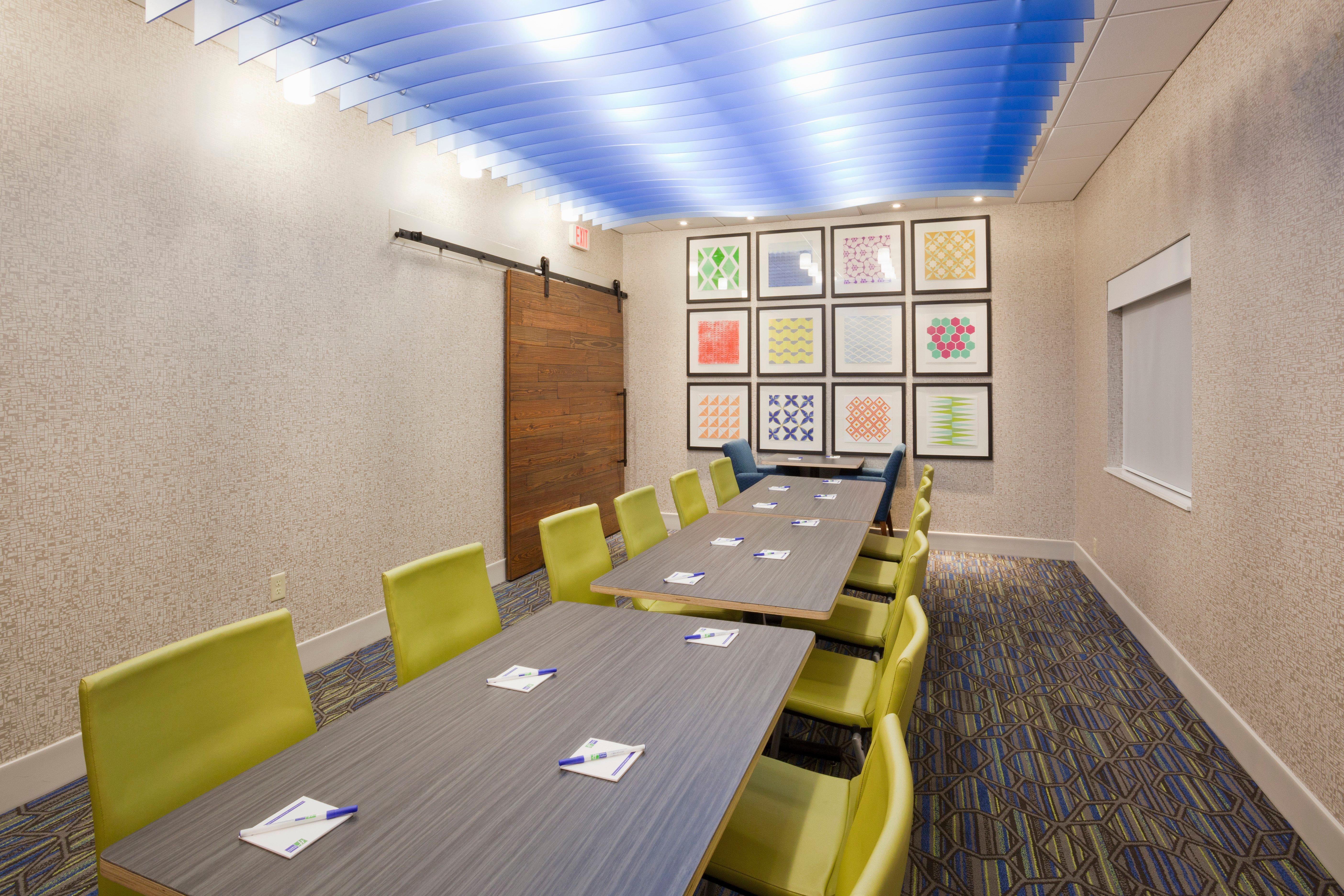 Holiday Inn Express Roseville-St. Paul By Ihg Exterior photo