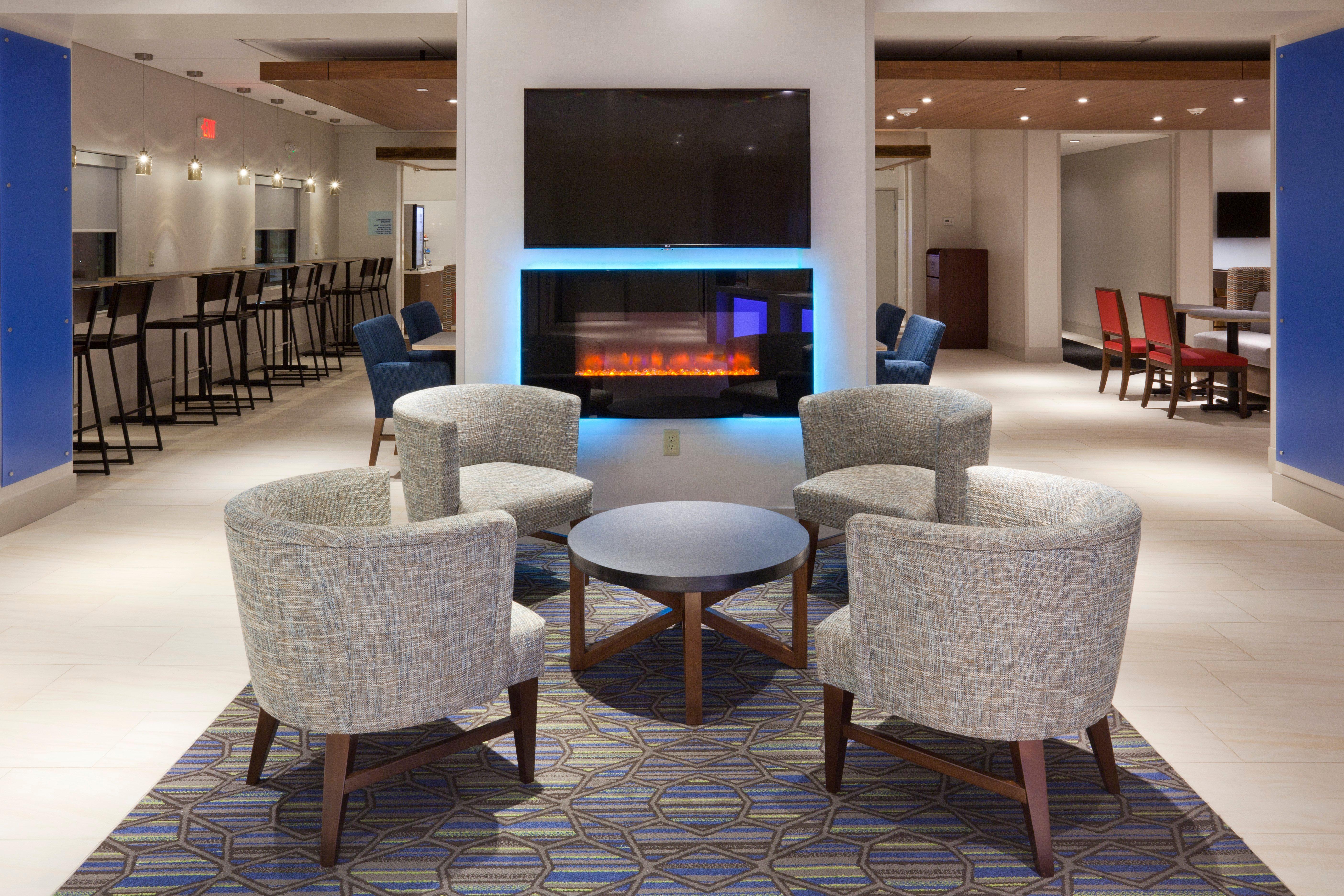 Holiday Inn Express Roseville-St. Paul By Ihg Exterior photo