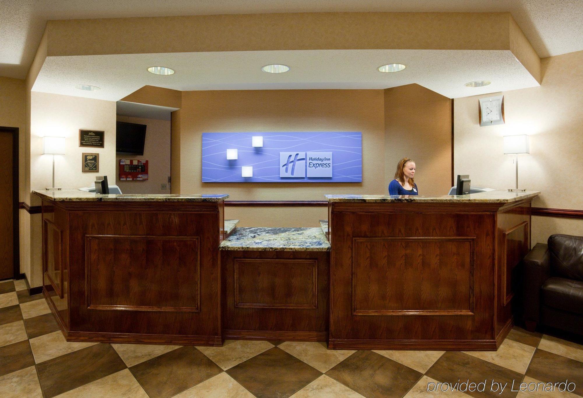 Holiday Inn Express Roseville-St. Paul By Ihg Exterior photo